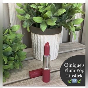 Clinique’s popular color Pop Lipstick in Plum Pop
Full Size $26 Value  🍃🆕🍃